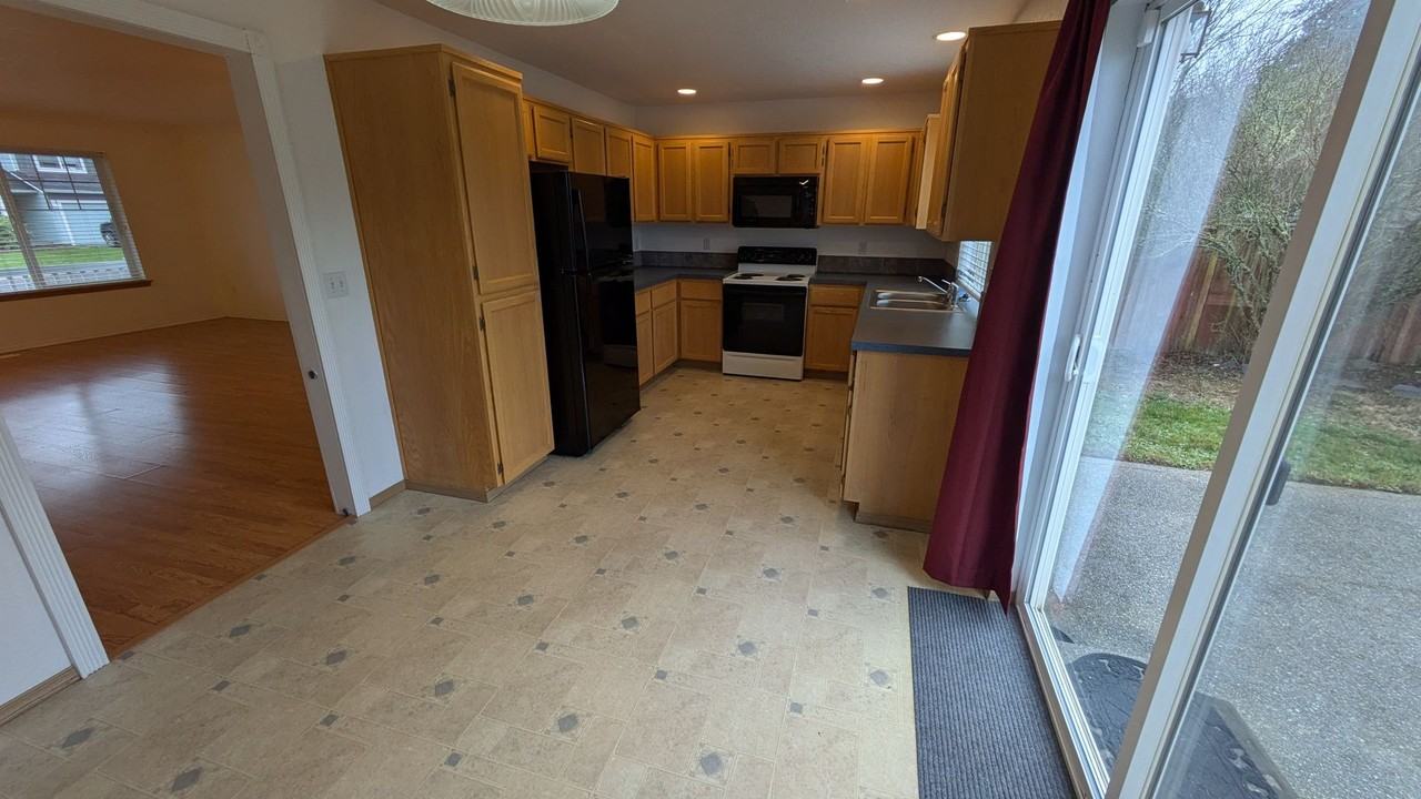 15310 105th Ave Se - Photo 4 of 16