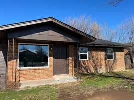 featured image of 5813 Nw Elm Ave