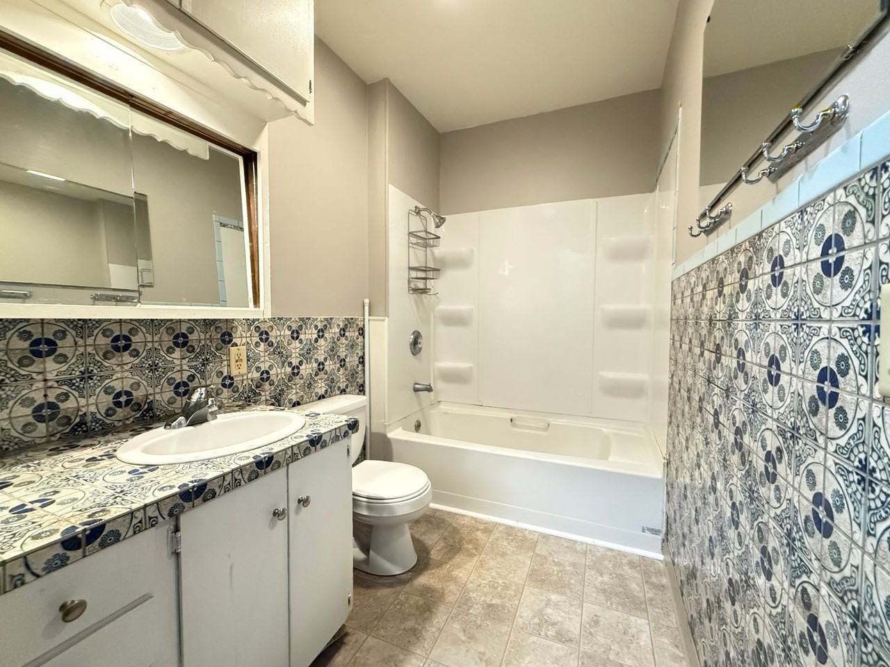 422 Franklin Ave - Photo 7 of 15