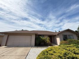featured image of 530 Golf View Dr