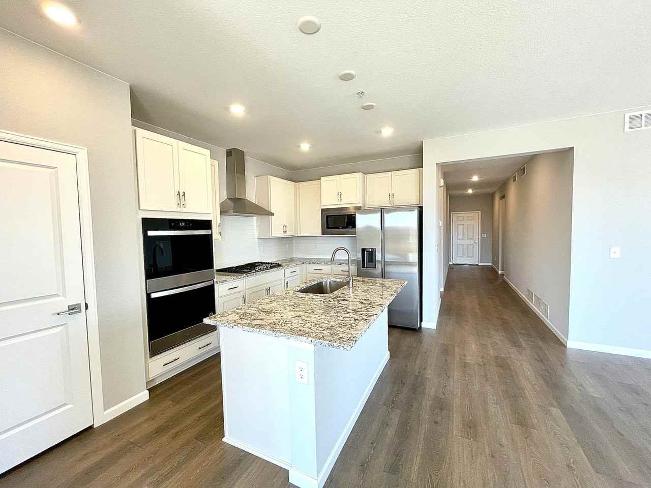 1733 Dancing Cattail Dr - Photo 7 of 31