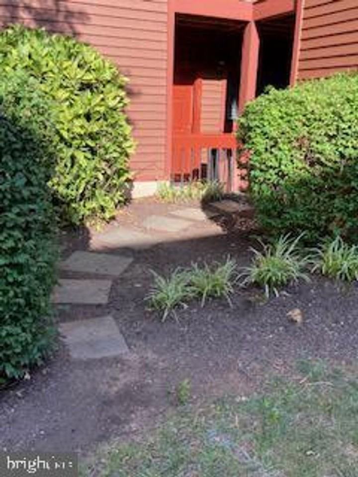 2822 Lee Oaks Pl - Photo 3 of 27
