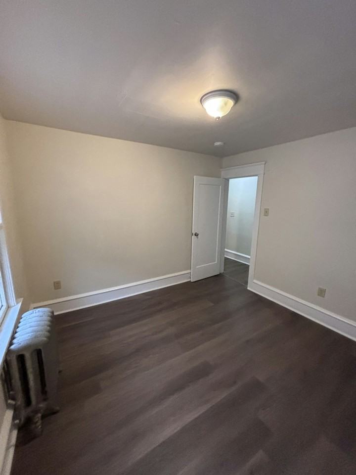 365 North Maple Avenue - Photo 4 of 17