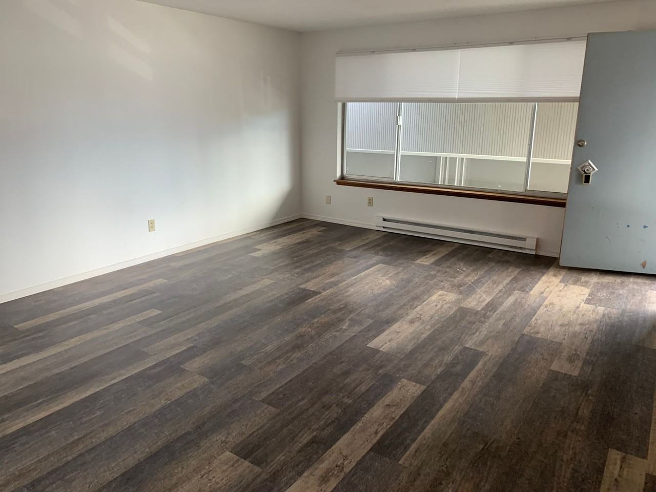 Somerset Apartments - Photo 6 of 8