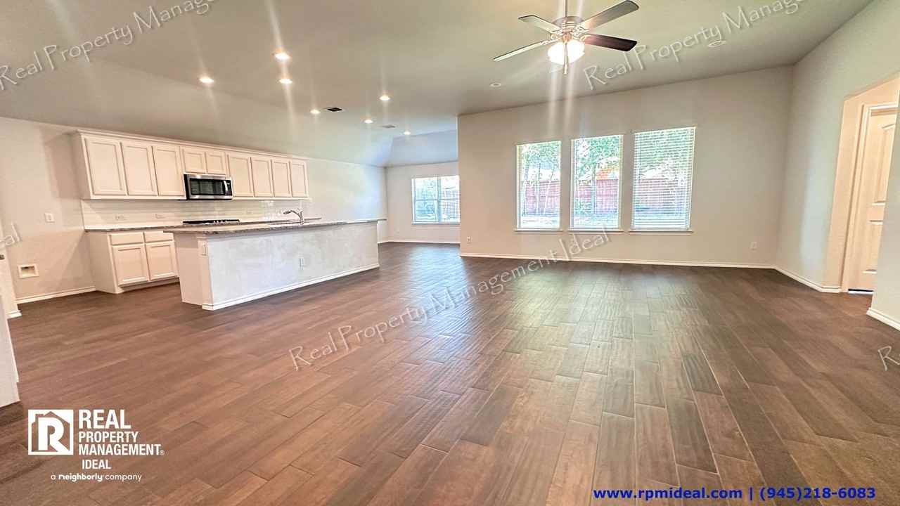3977 Winding Hollow Dr - Photo 4 of 35