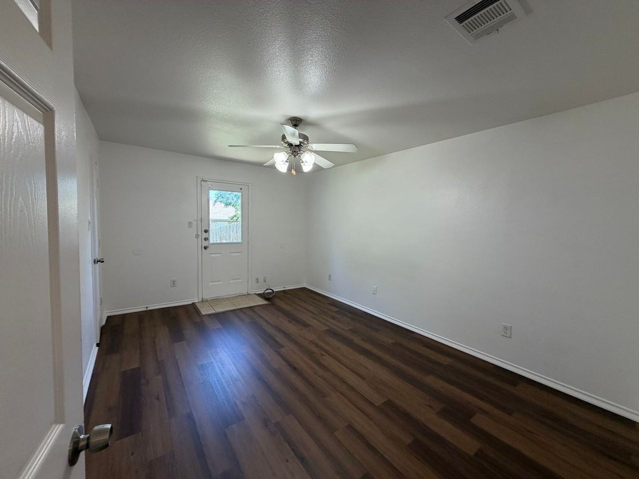 8118 Tanner Ave - Photo 6 of 11