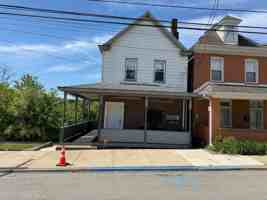 featured image of 129 3rd Ave