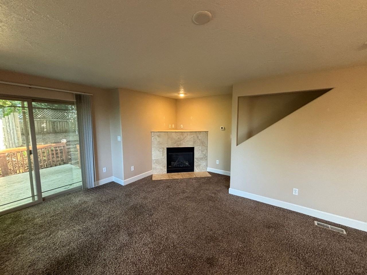 940/942 River Bend Rd NW - Photo 5 of 14