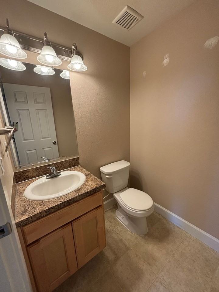 940/942 River Bend Rd NW - Photo 6 of 14