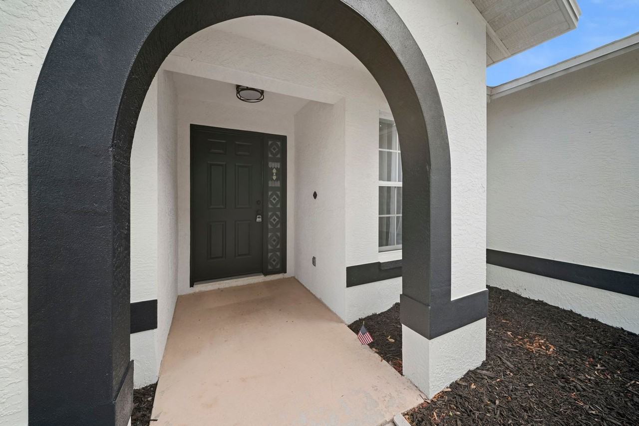 15624 Sunny Crest Ln - Photo 4 of 32