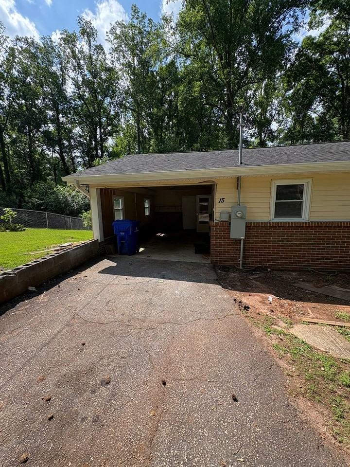 15 Tasha Dr - Photo 3 of 17