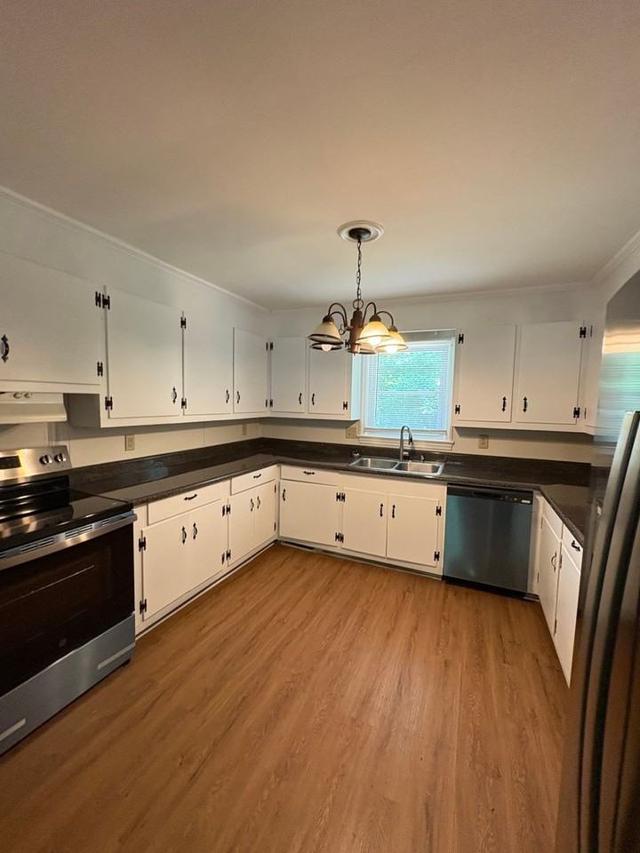15 Tasha Dr - Photo 5 of 17