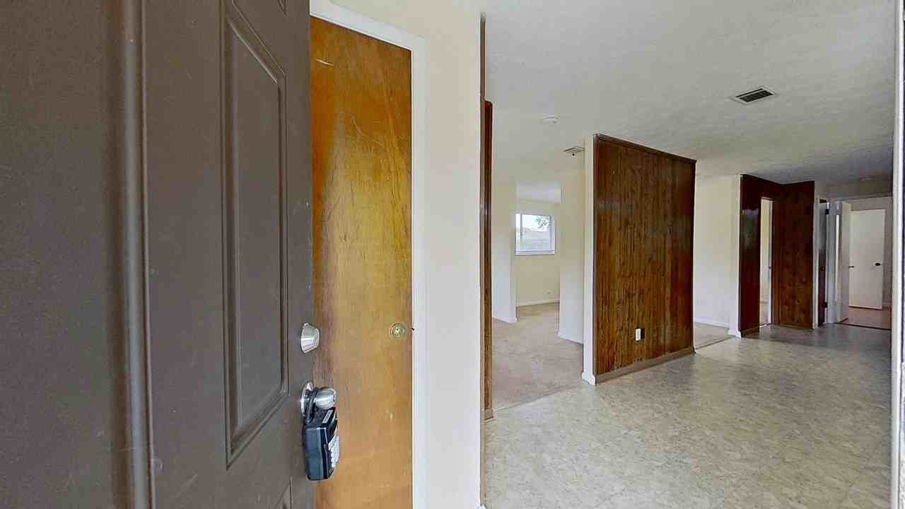 8311 Santman Ct - Photo 2 of 18