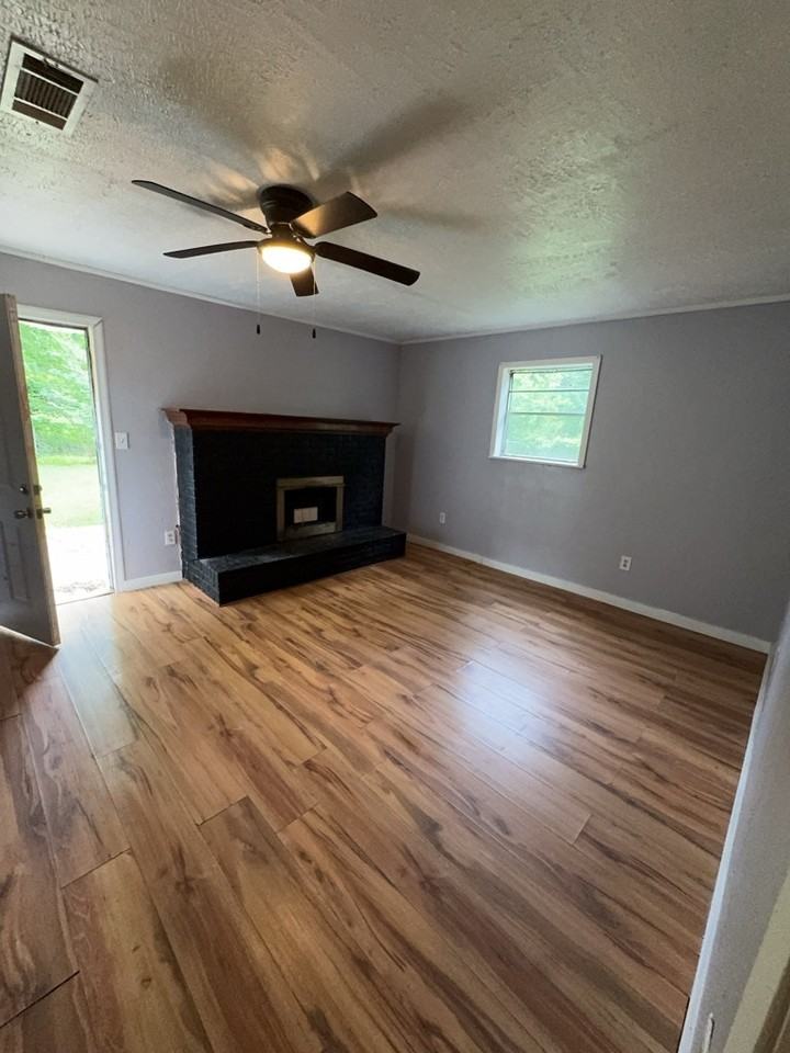 2829 Comfort Street - Photo 3 of 14