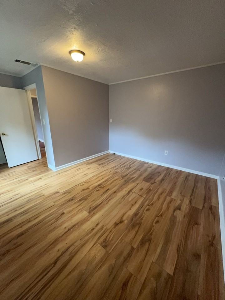 2829 Comfort Street - Photo 6 of 14