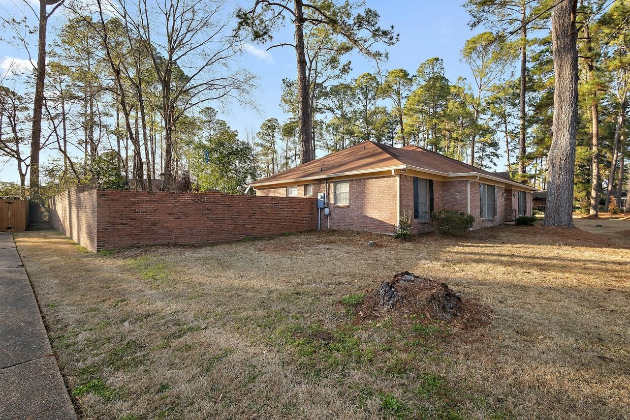 816 Winthrop Circle - Photo 5 of 36