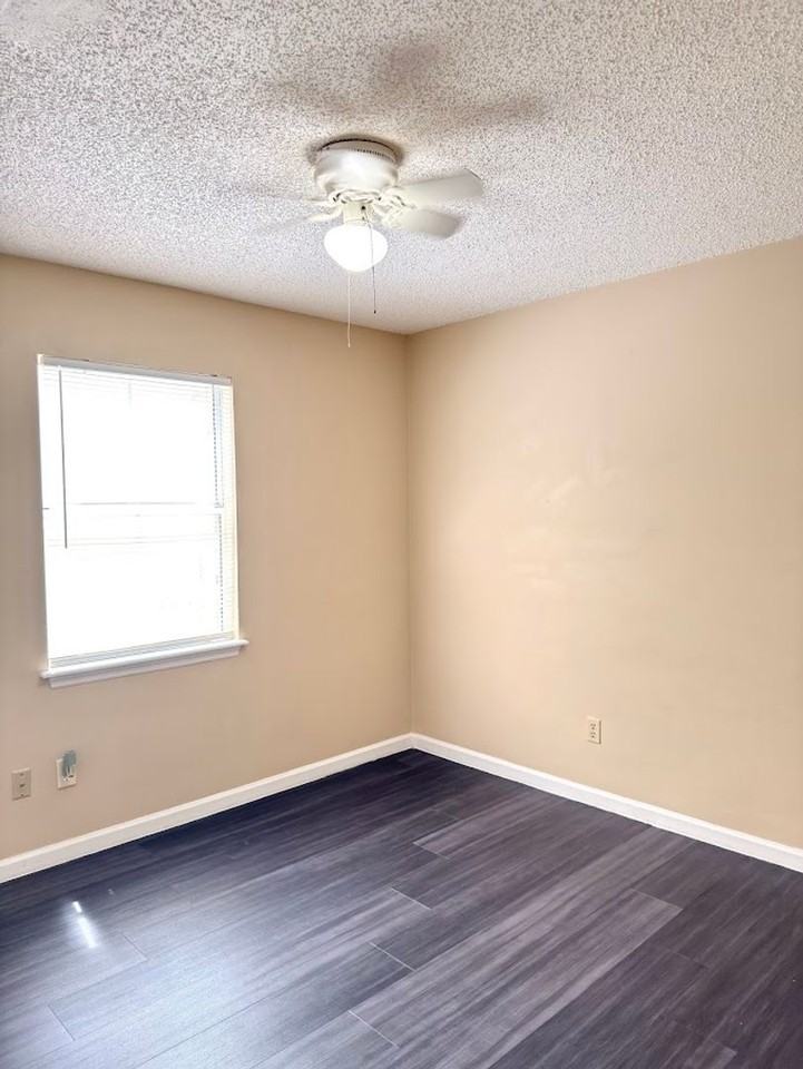 114 Leeward Dr - Photo 7 of 16