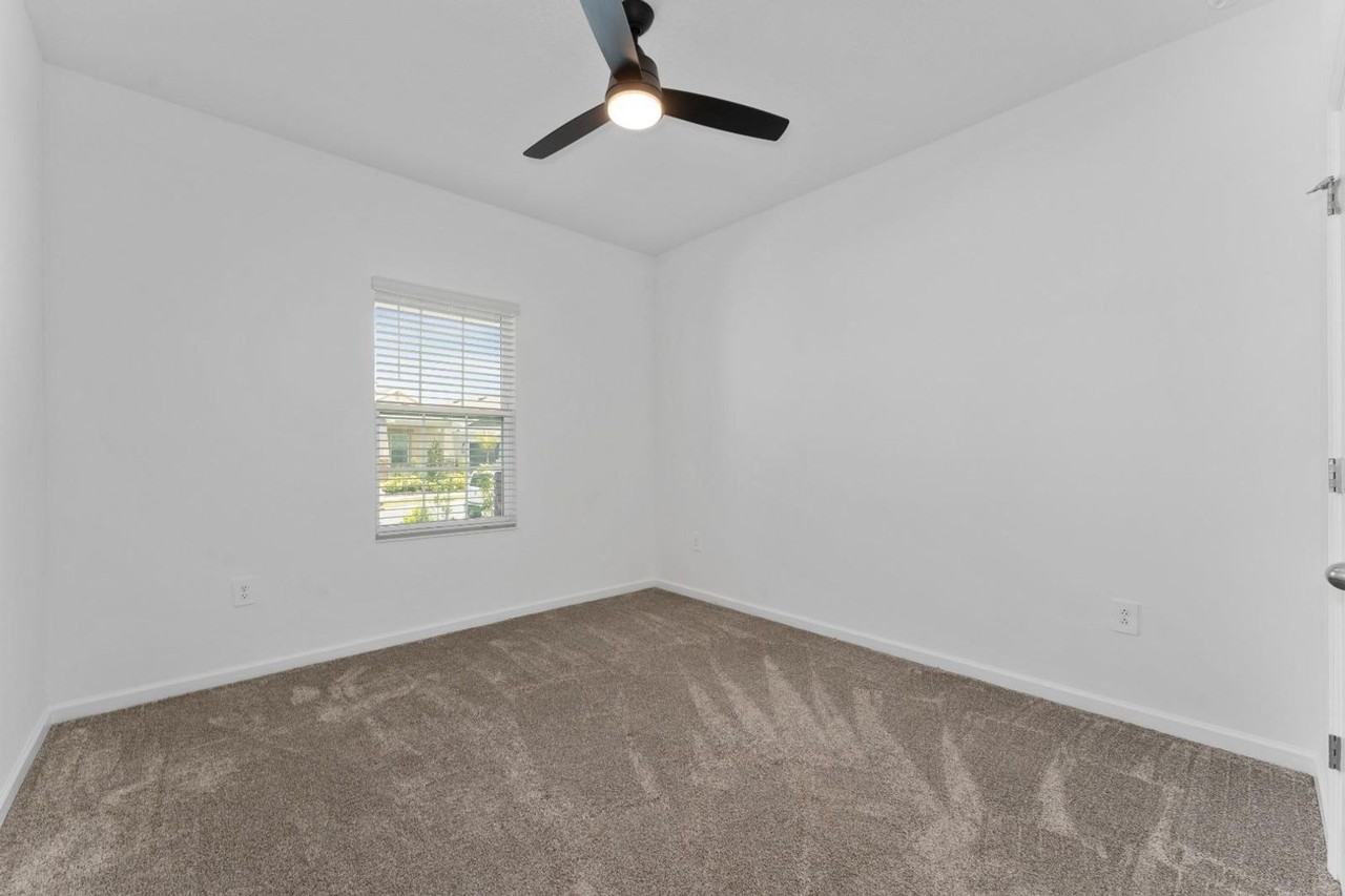 1380 Brentwood Dr - Photo 7 of 30
