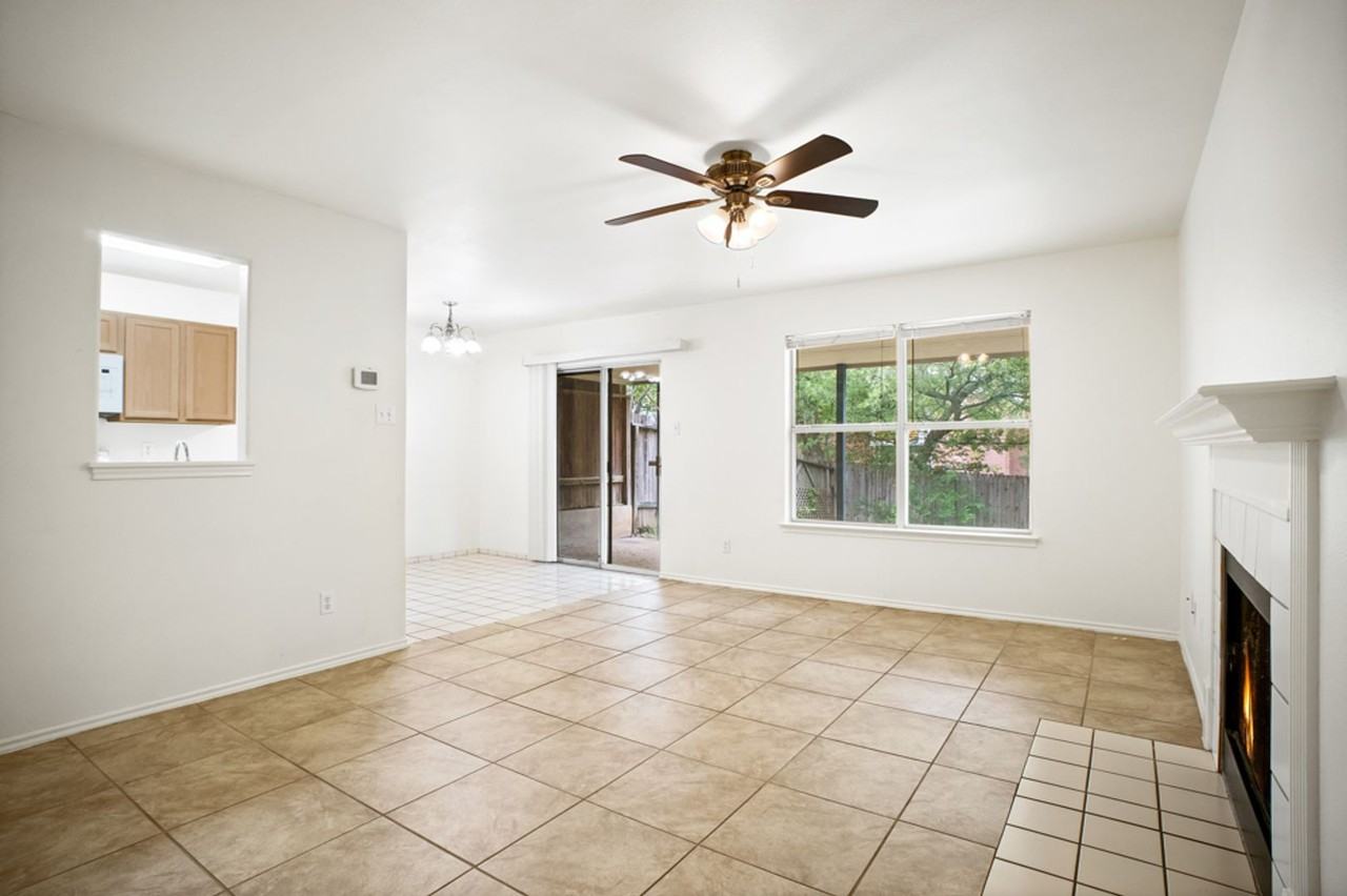 6054 Bantry Bay - Photo 4 of 25