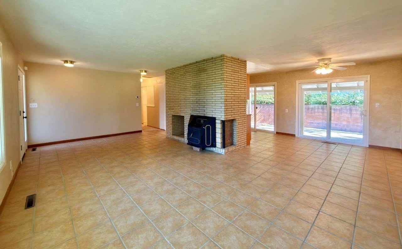 275 Cold Springs Rd - Photo 5 of 39
