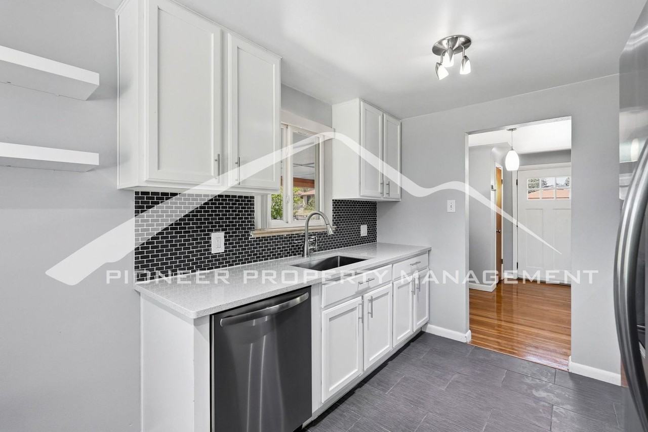 2558 S Tennyson Way - Photo 6 of 22