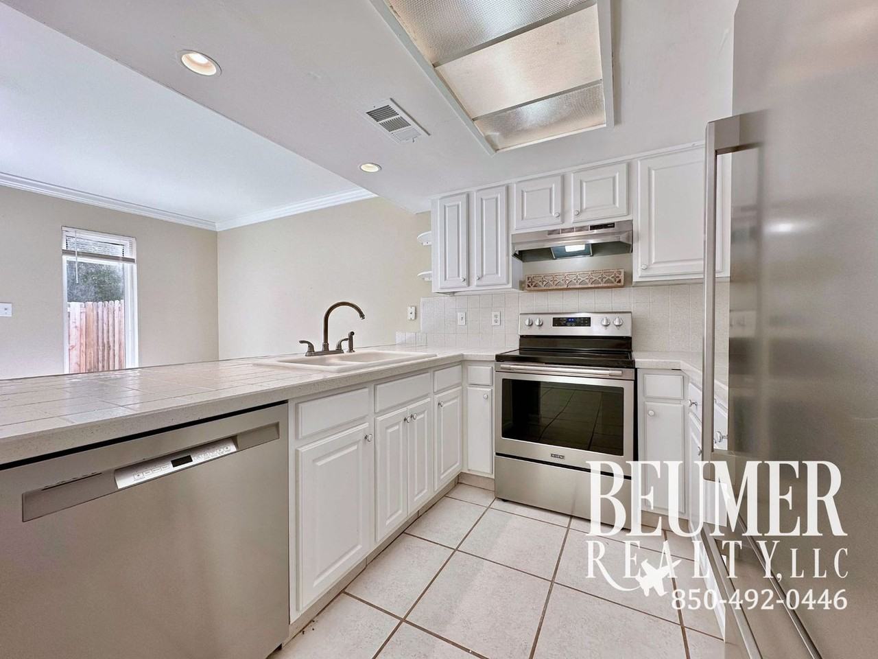 5292 Balfour Pl - Photo 5 of 26