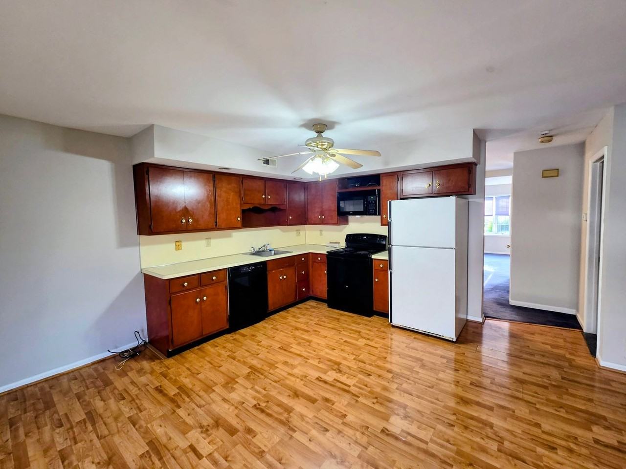 10 Lincoln Pl - Photo 5 of 24