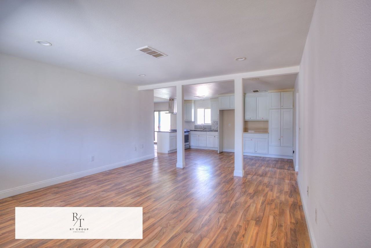 13011 Pinon St - Photo 4 of 42