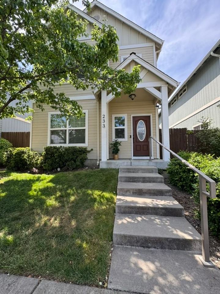233 Wintersage Cir - Photo 2 of 17
