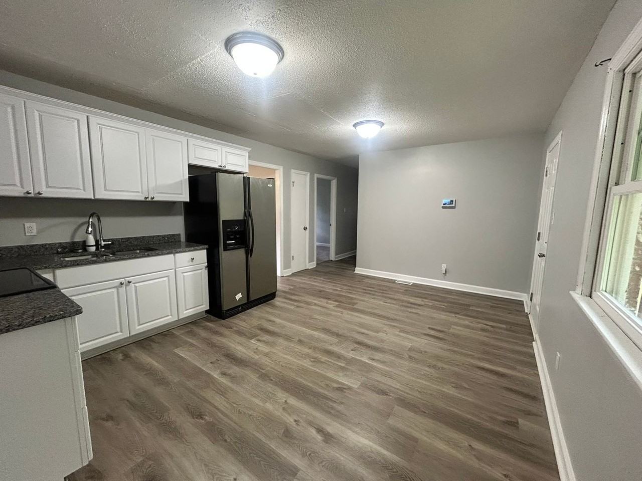 195 Gladiola Dr - Photo 4 of 26