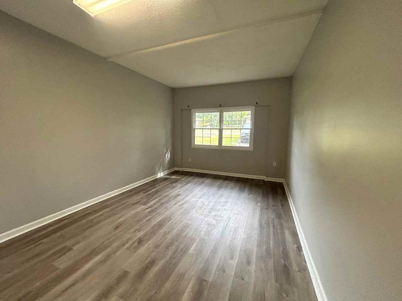 195 Gladiola Dr - Photo 5 of 26