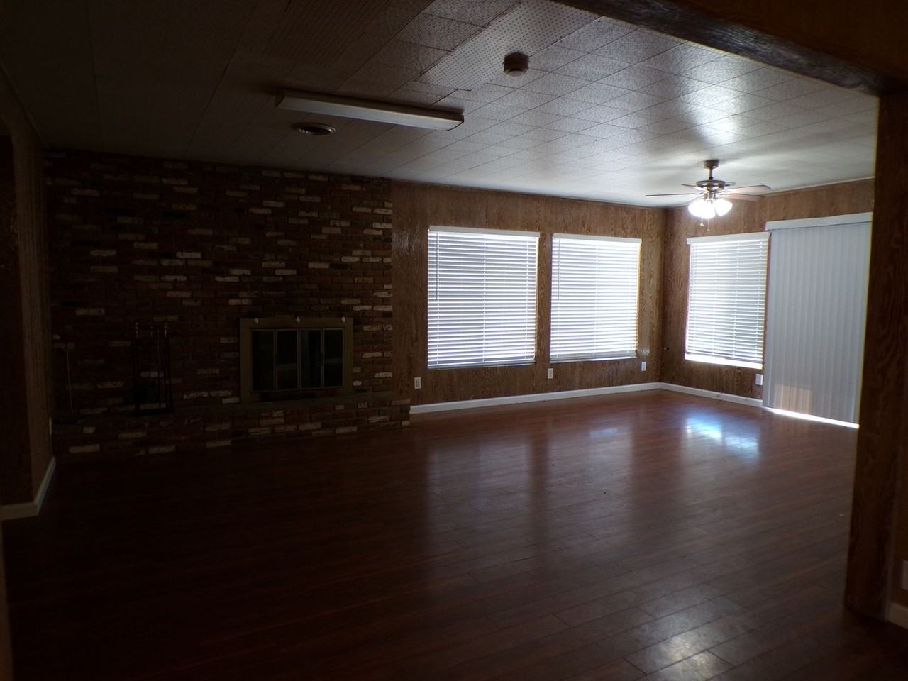 18832 Mello Rd - Photo 7 of 17