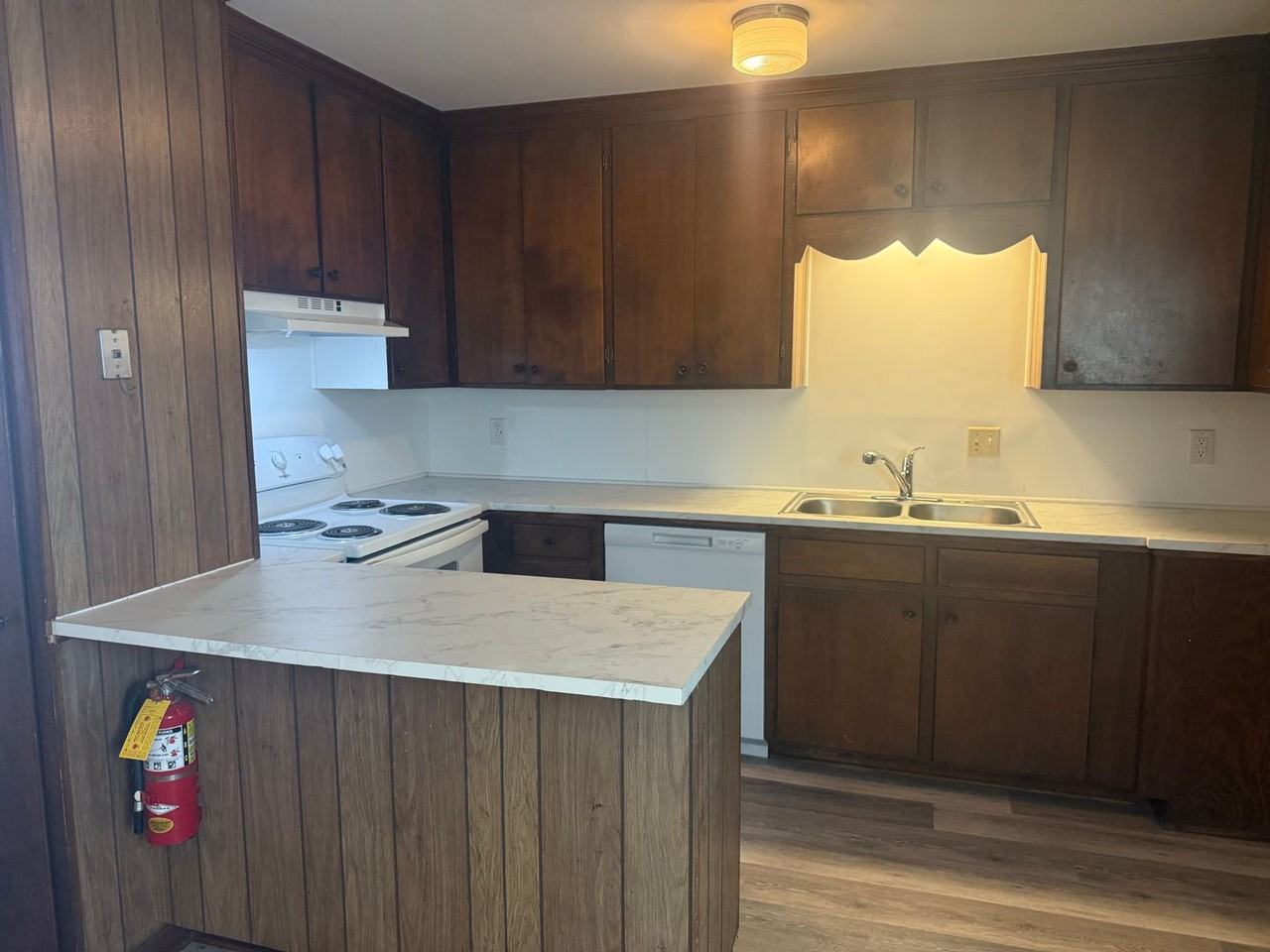 1723 E Cone Blvd - Photo 2 of 12