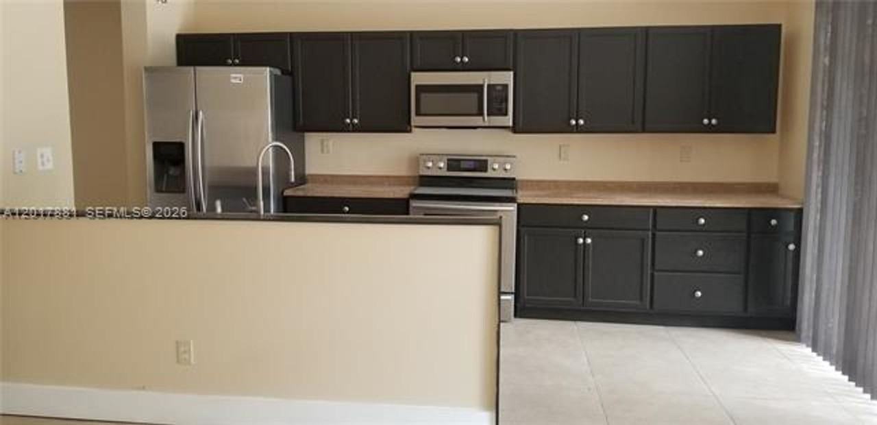 13147 Sw 11th Lane Cir - Photo 2 of 10