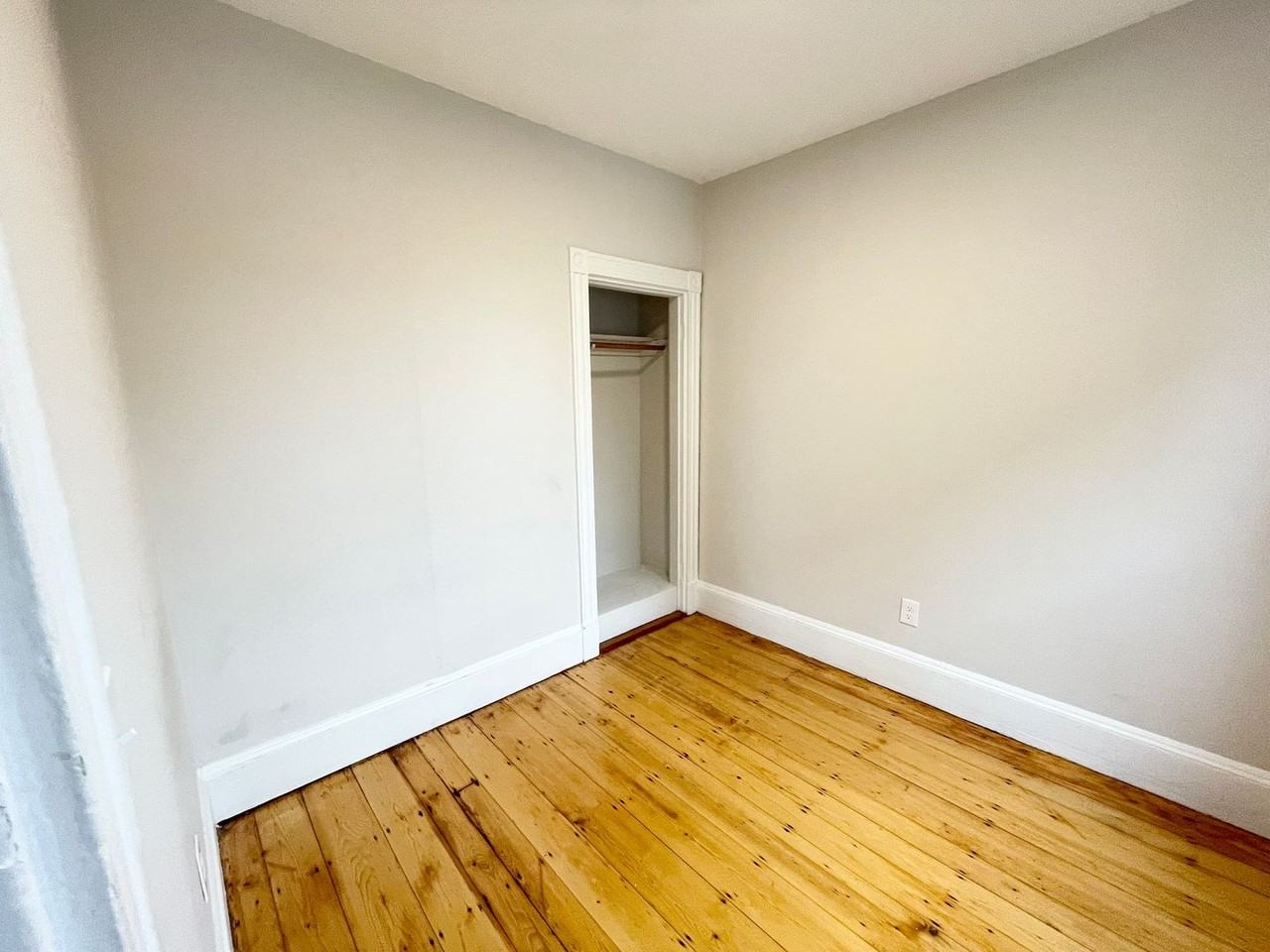 1574 Tremont St - Photo 4 of 8