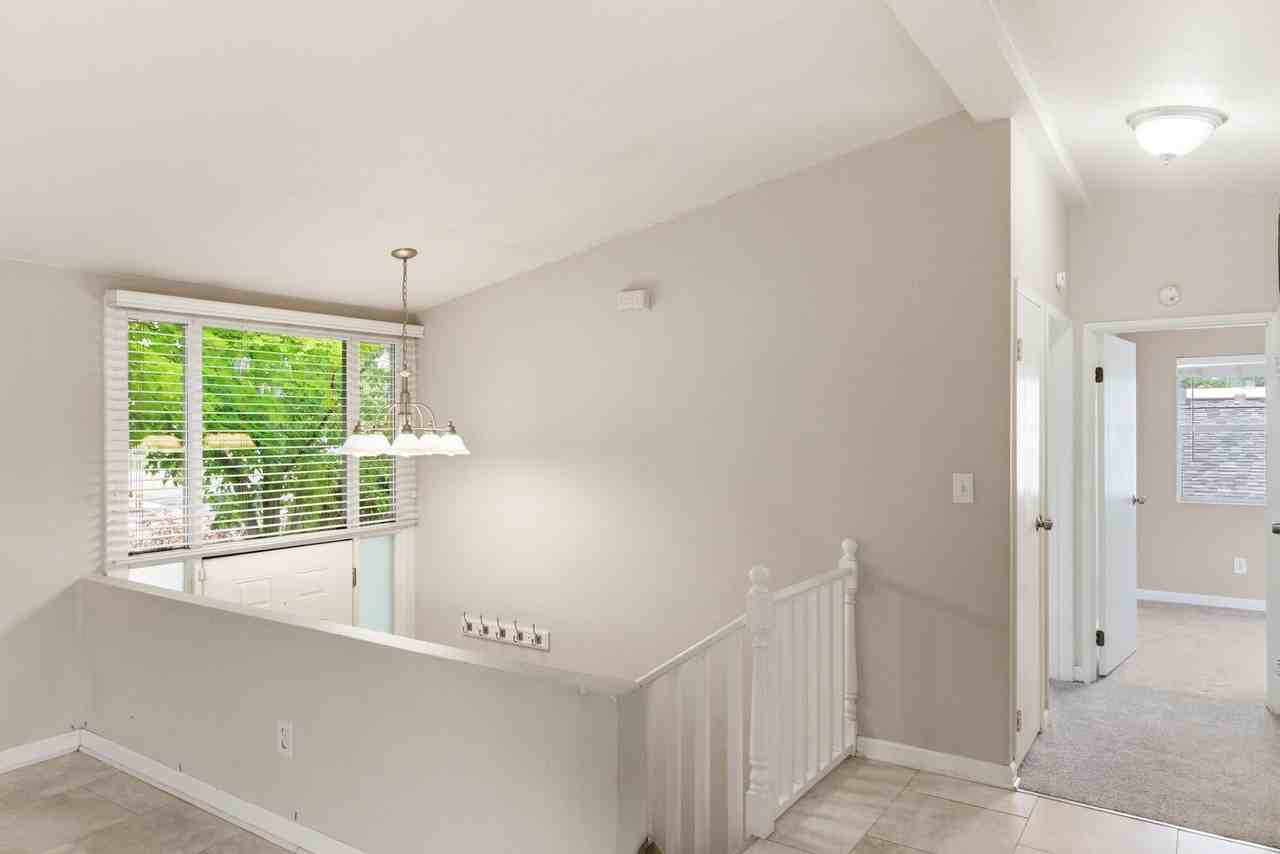 429 S Miller St - Photo 3 of 25