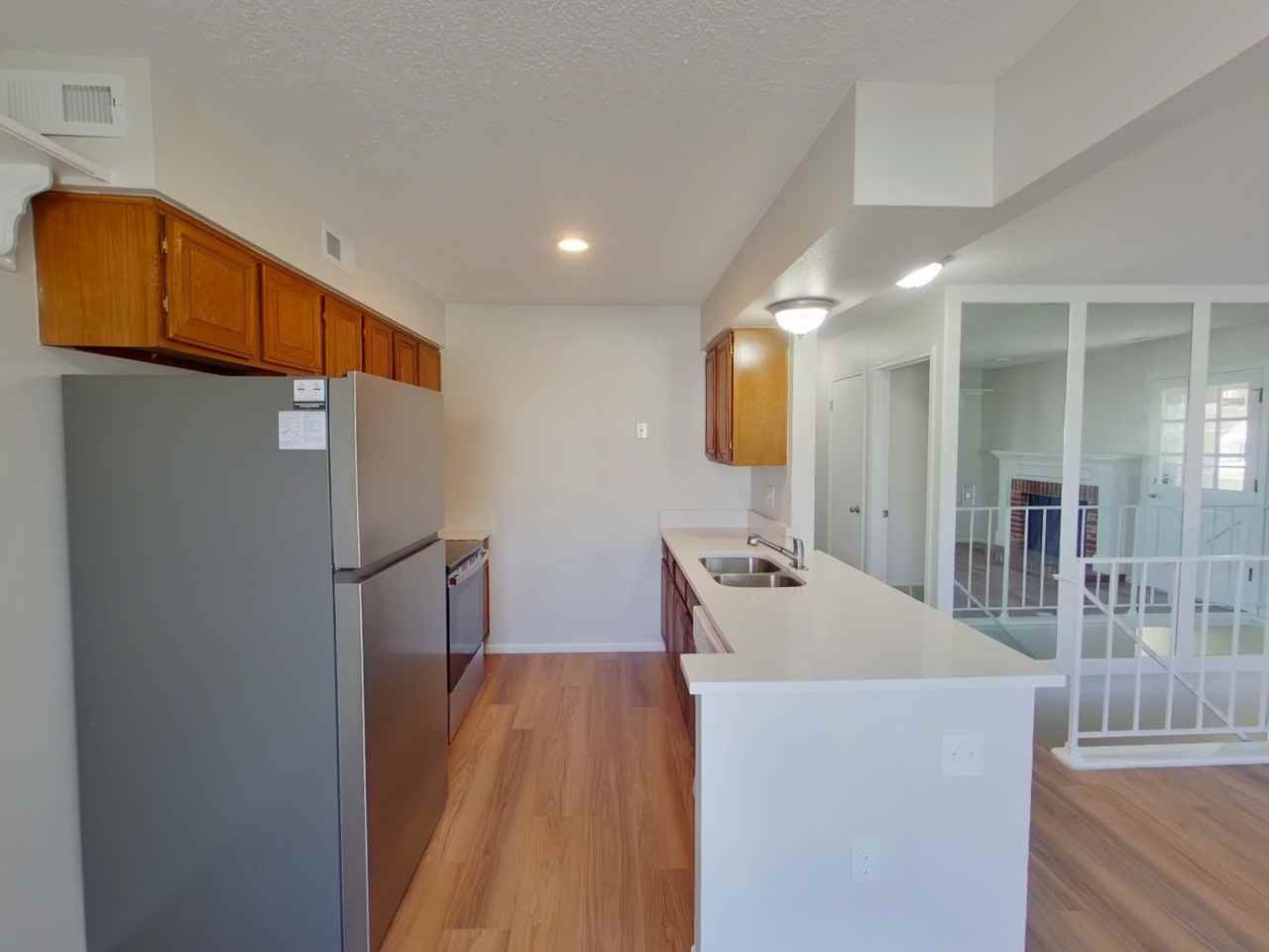 1717 S Cypress St - Photo 4 of 12