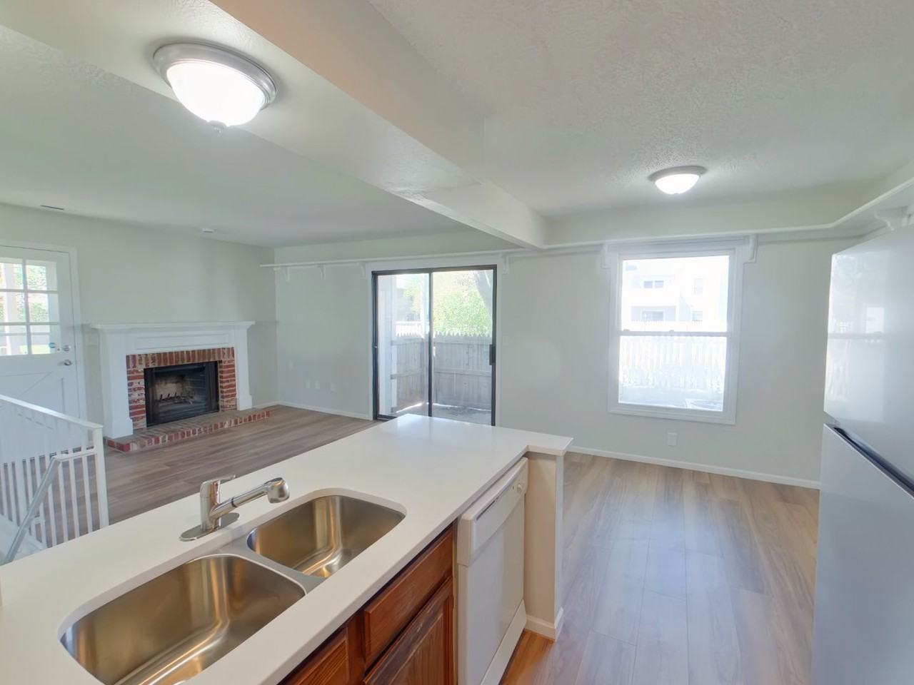 1717 S Cypress St - Photo 5 of 12