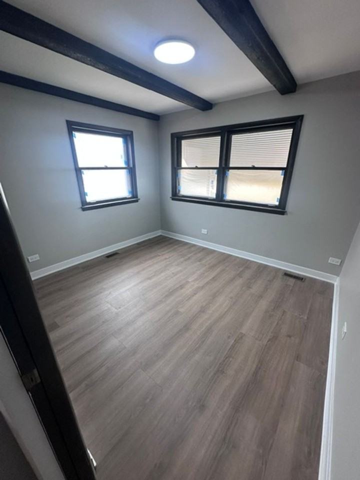6009 S Kolin Ave - Photo 5 of 12