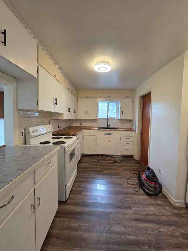 1324 Garrison Ave - Photo 7 of 20