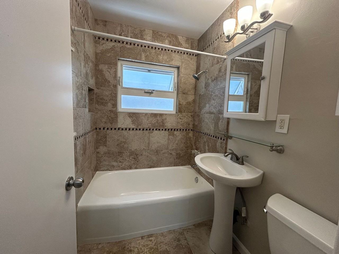 1149 Felspar St - Photo 7 of 12