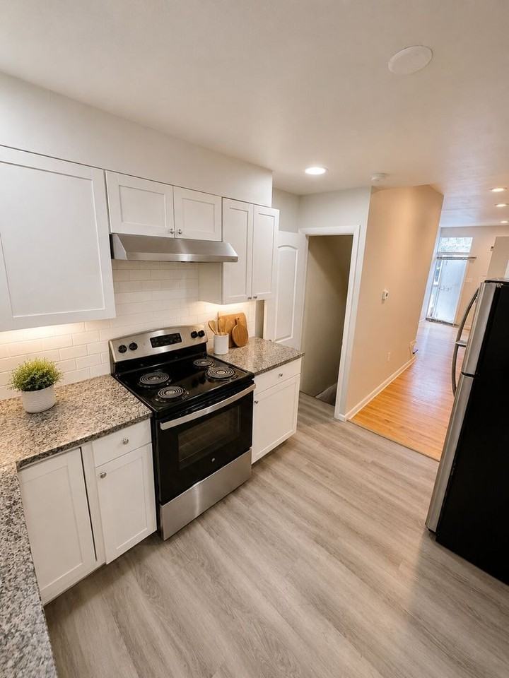 1831 N Judson St - Photo 3 of 14