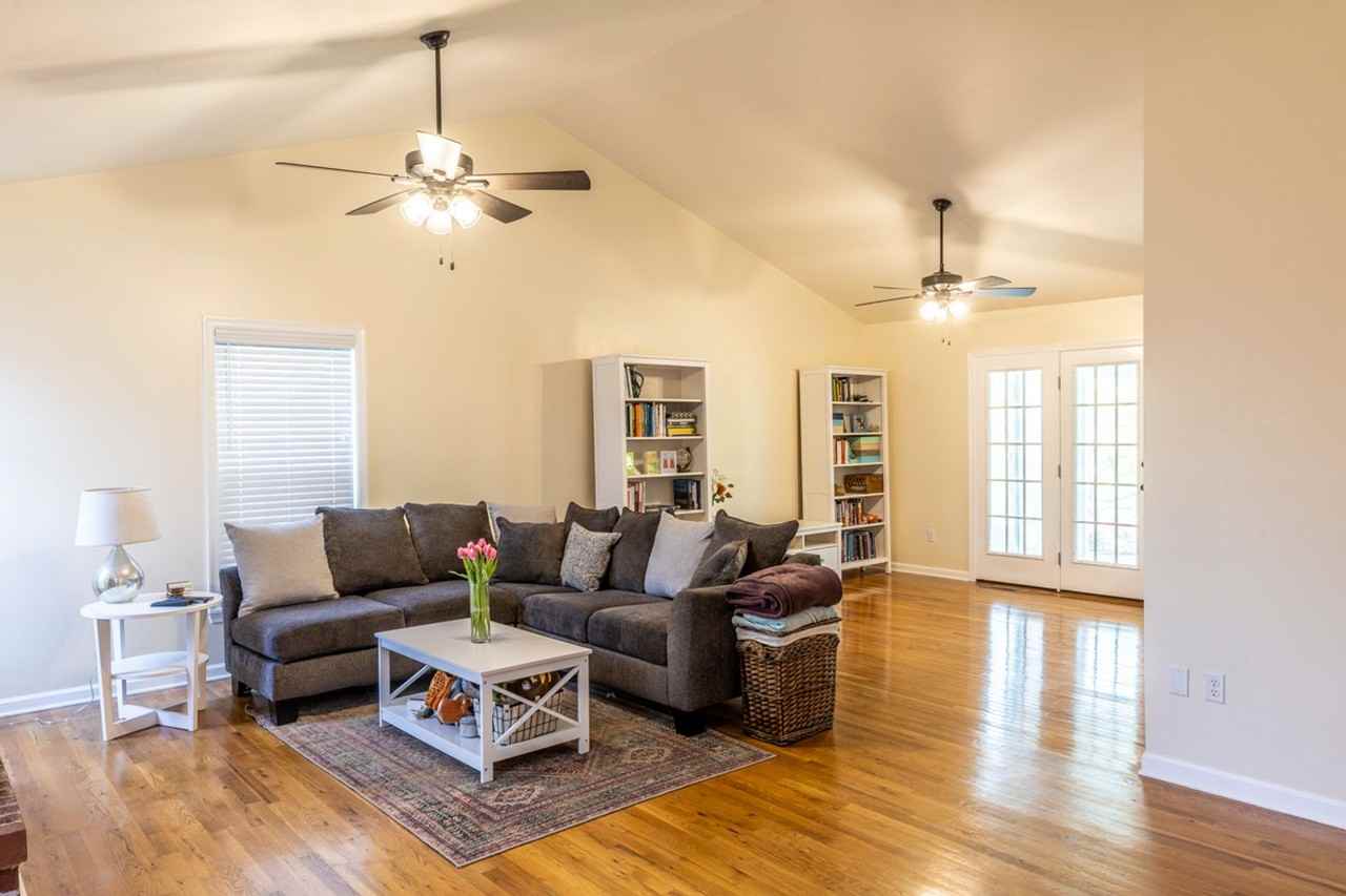 604 Wilder Dr - Photo 4 of 50