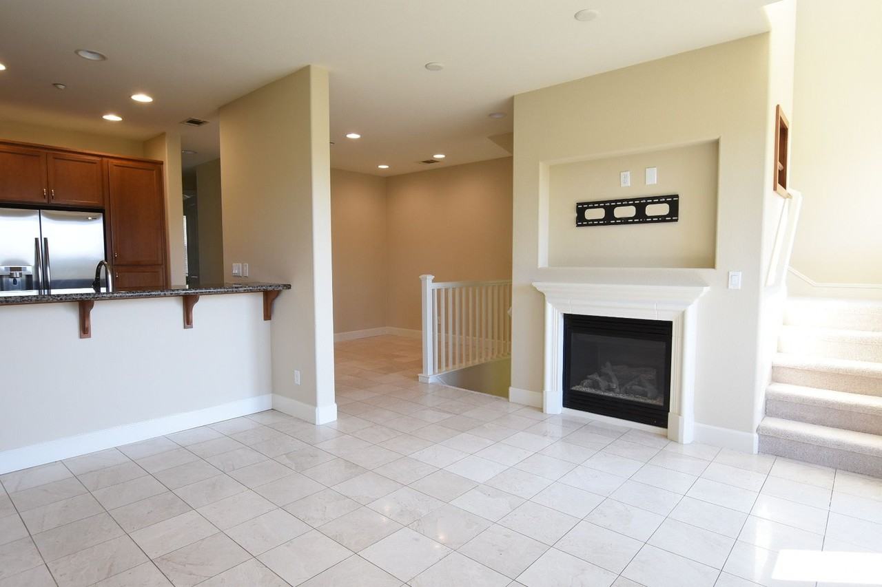 1227 Water Lily Way - Photo 6 of 14