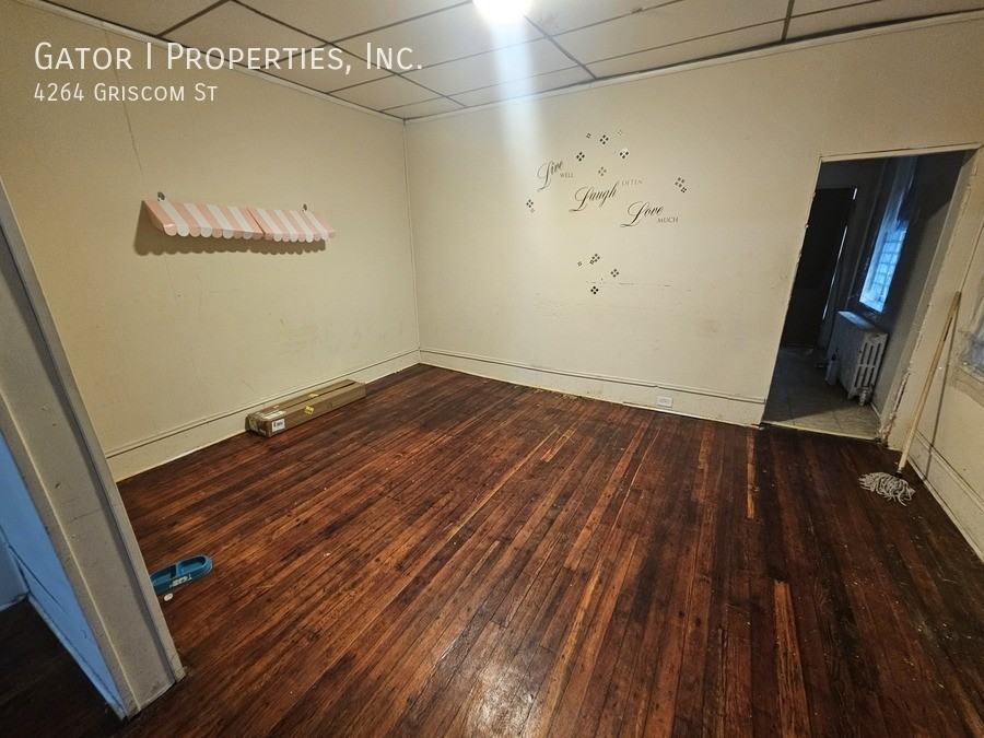 4264 Griscom St - Photo 4 of 8