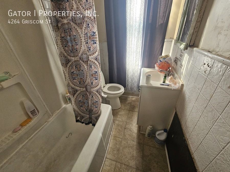 4264 Griscom St - Photo 7 of 8