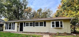 4145 N Camelot Dr - Photo 1 of 1