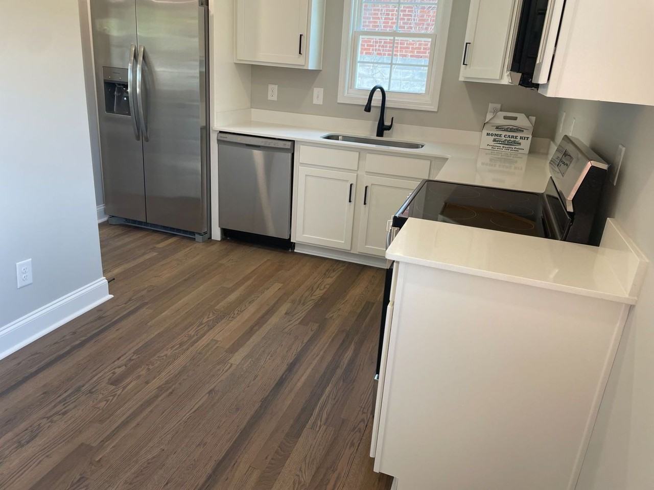 221 Clearview Dr - Photo 4 of 11