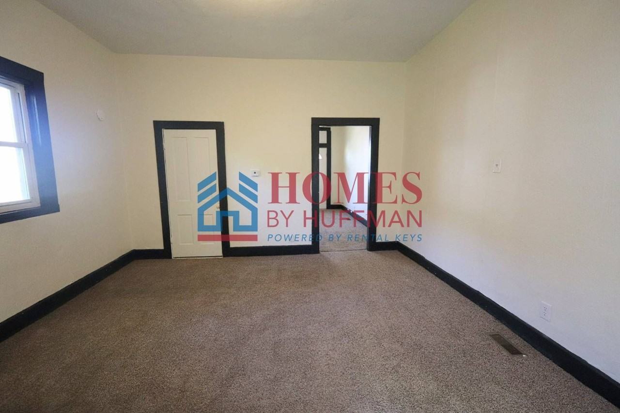 303 E Louisiana St - Photo 6 of 14