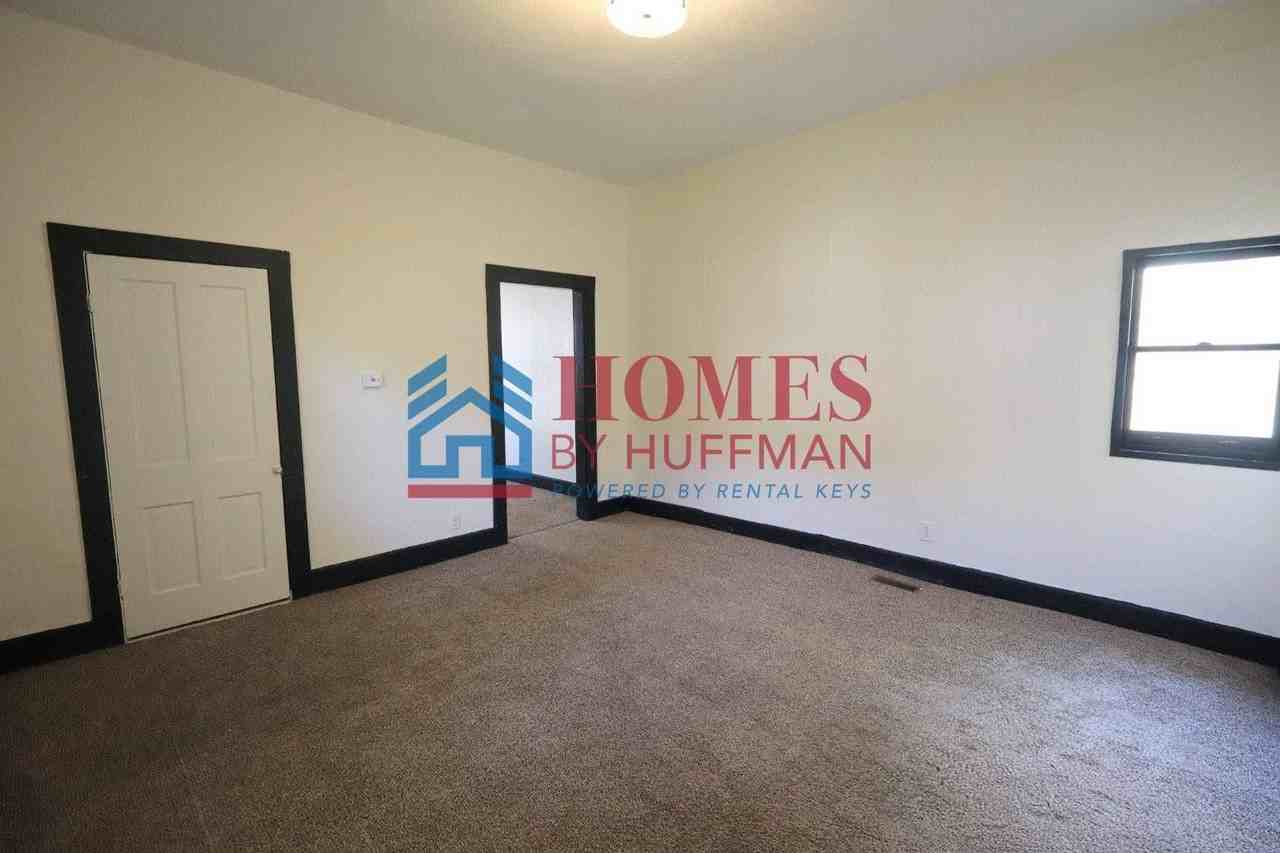 303 E Louisiana St - Photo 7 of 14